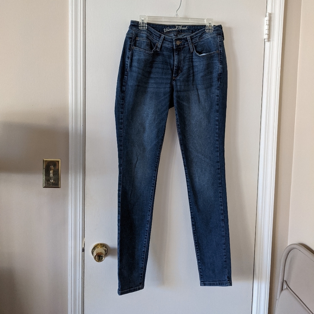 Universal Thread curvy skinny blue jeans